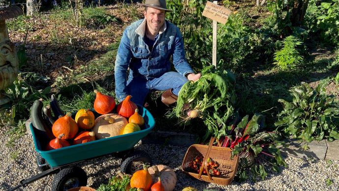 Activité - Faire Du Potager En Plus Des Travaux De Champs : C'est ...