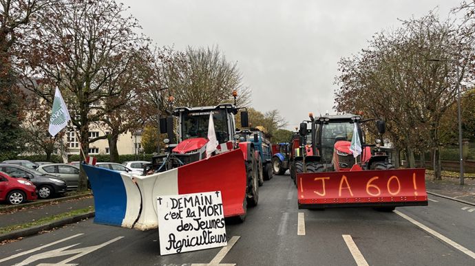 276dfd09-3-la-mobilisation-agricole-continue-la-cr-veut-bloquer-le-fret-alimentaire